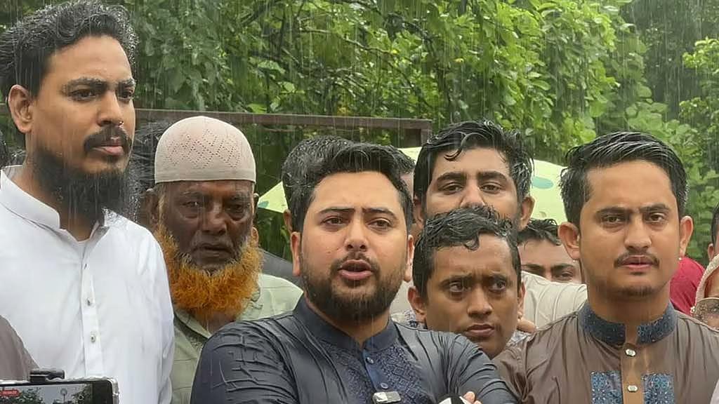 জুলাই জাদুঘর দ্রুত খুলে দেওয়ার দাবি নাহিদের